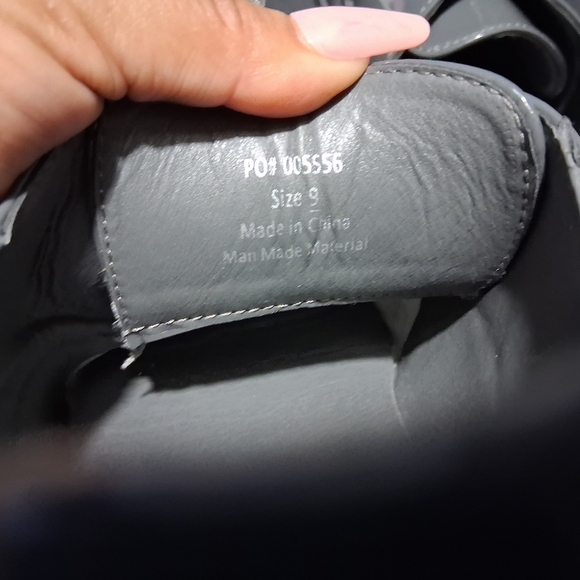 Glossy Gray Derby Shoes with Patent Finish - Picture 8 of 8